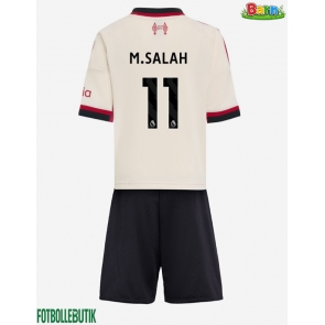 Liverpool Mohamed Salah #11 Bortaställ Barn 2025-26 Kortärmad (+ Korta byxor)